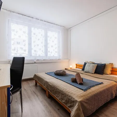 U Nadrazi Hostel *