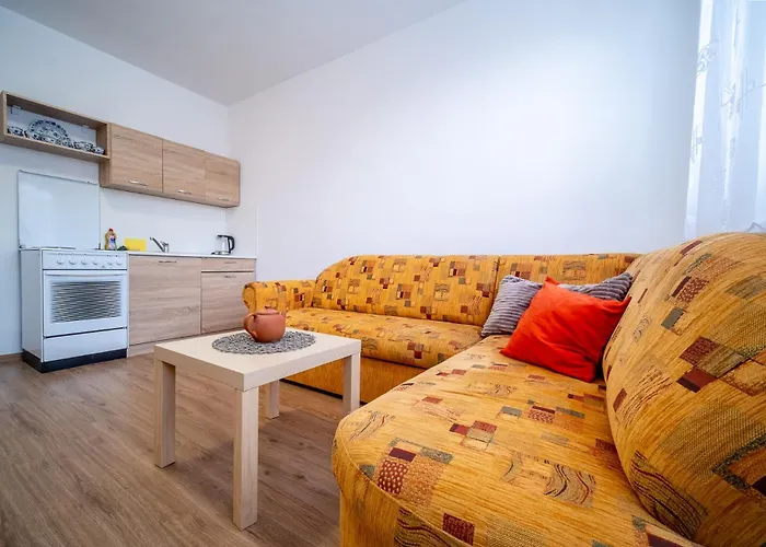 U Nádraží Ostello