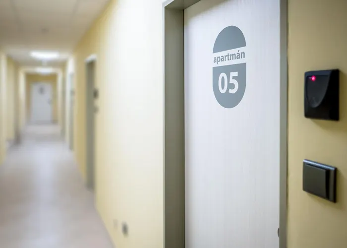 U Nádraží Ostello *